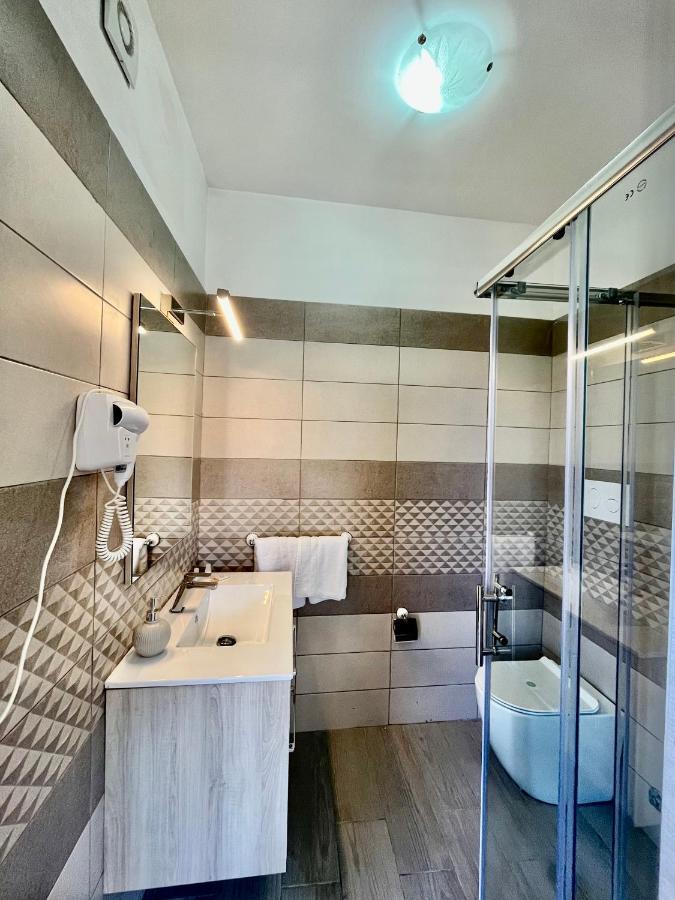 La Dependance Aparthotel Шилла Экстерьер фото